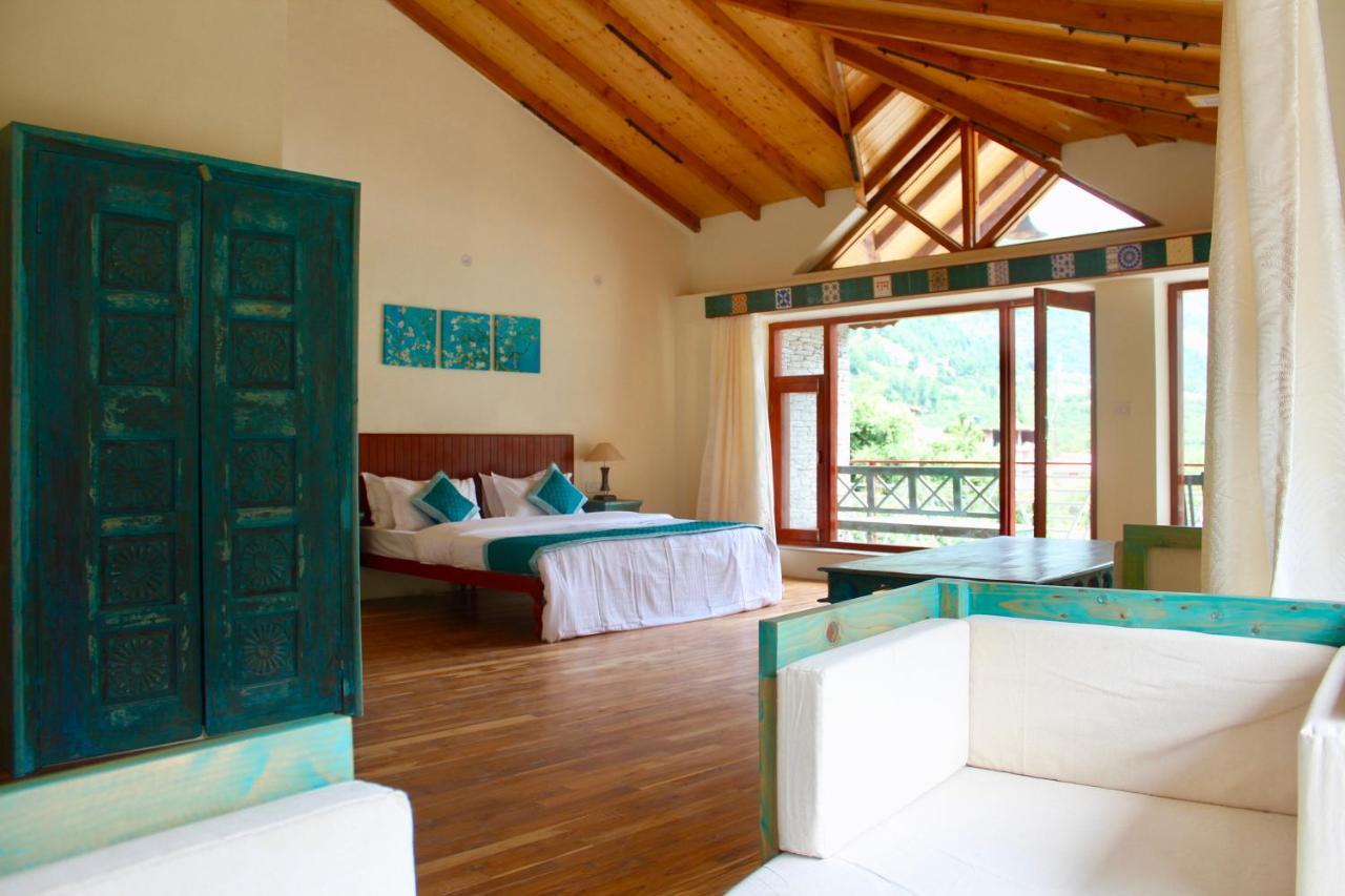 King Room with Mountain View