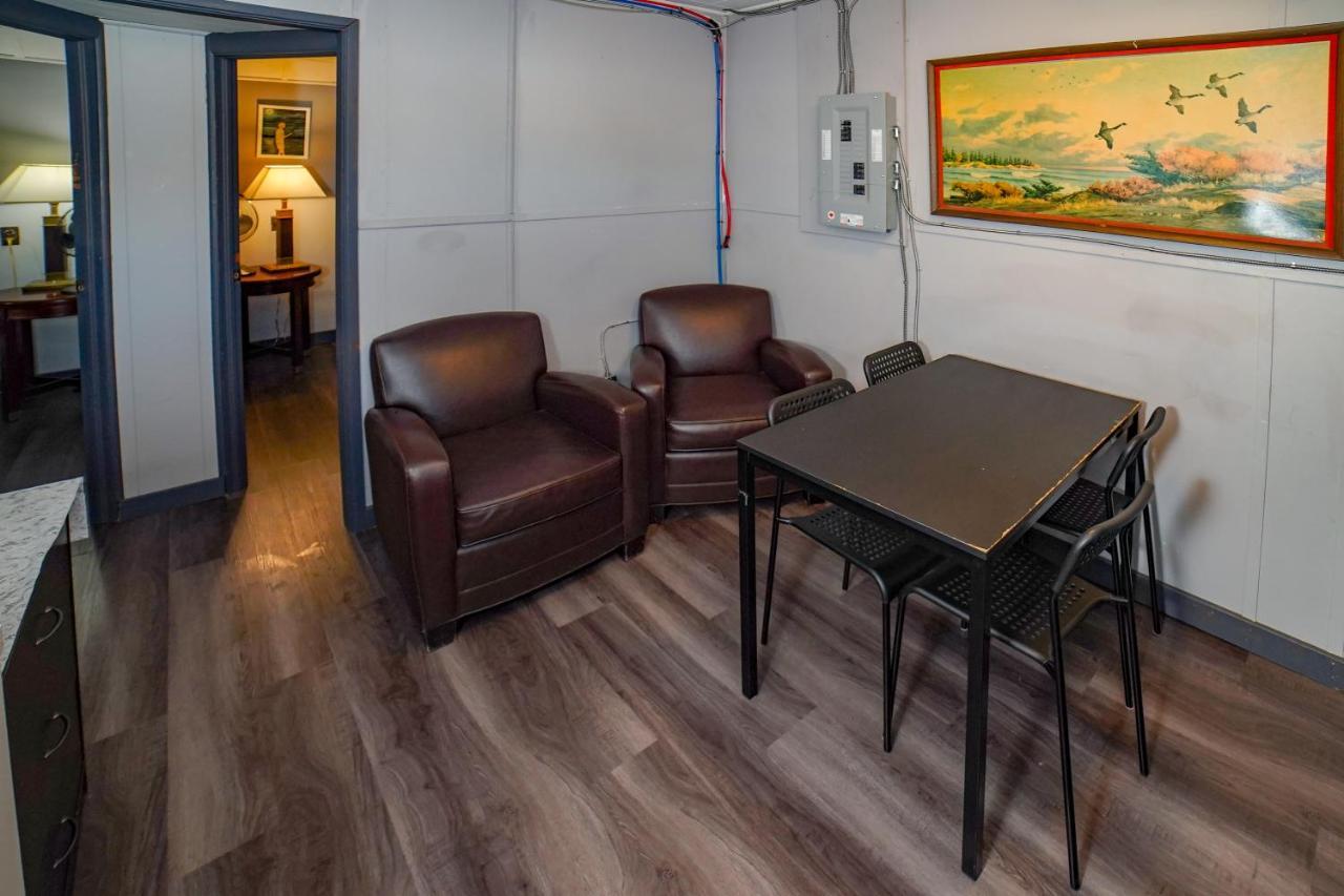 Two-Bedroom Chalet,1386803348:JPEG