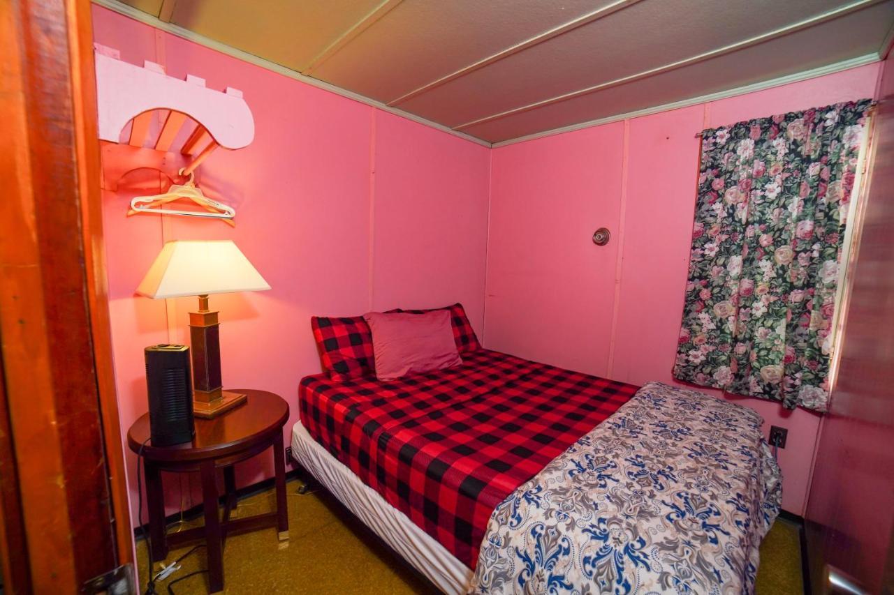 Three-Bedroom Chalet,1386822170:JPEG