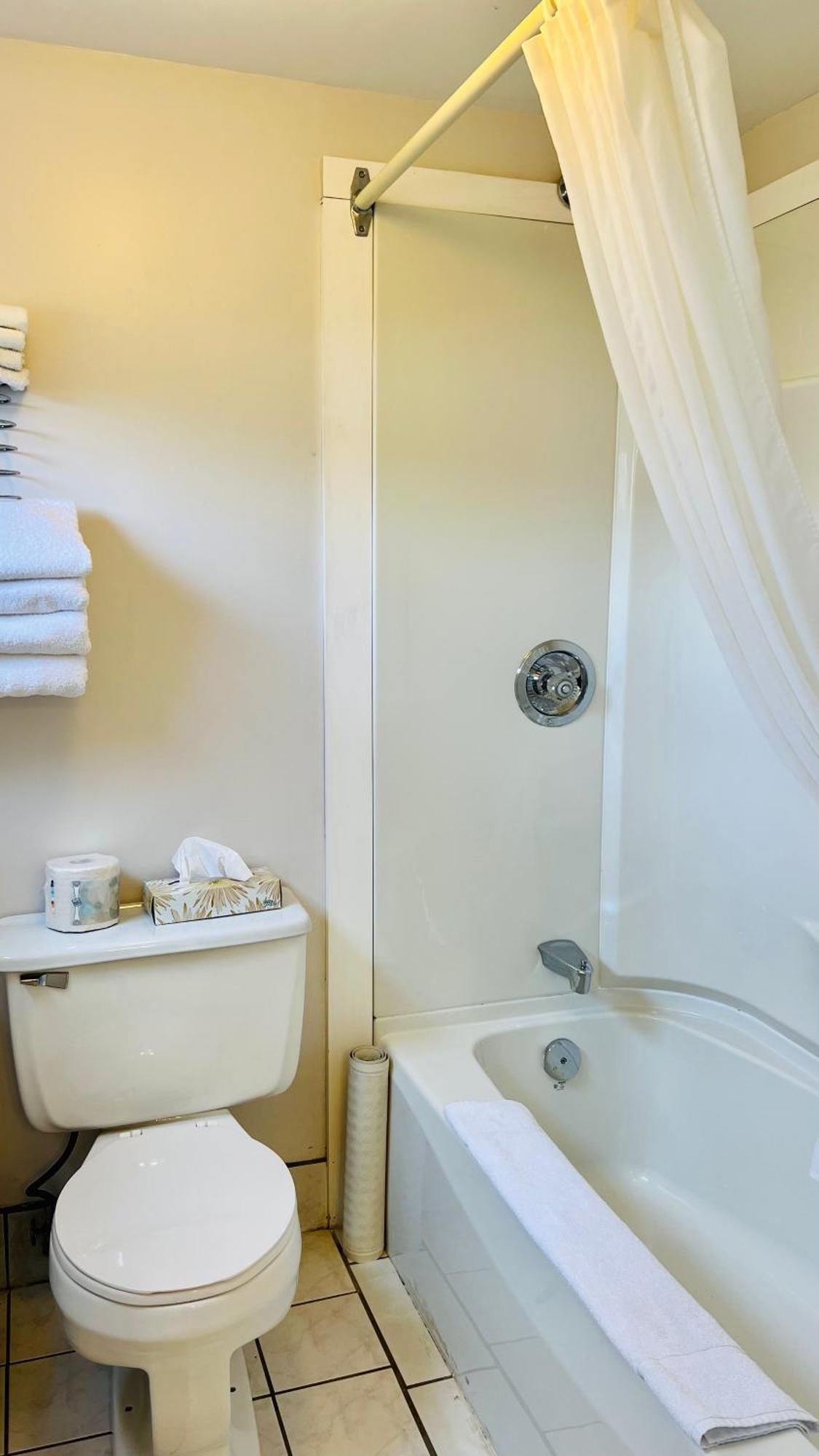 Deluxe Double Room with Bath