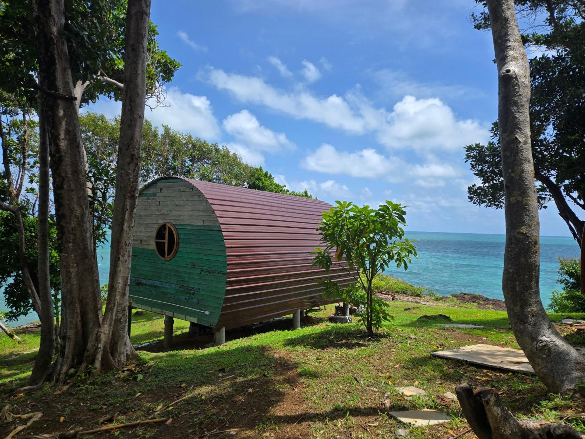 Castaway Room with Twin Bed