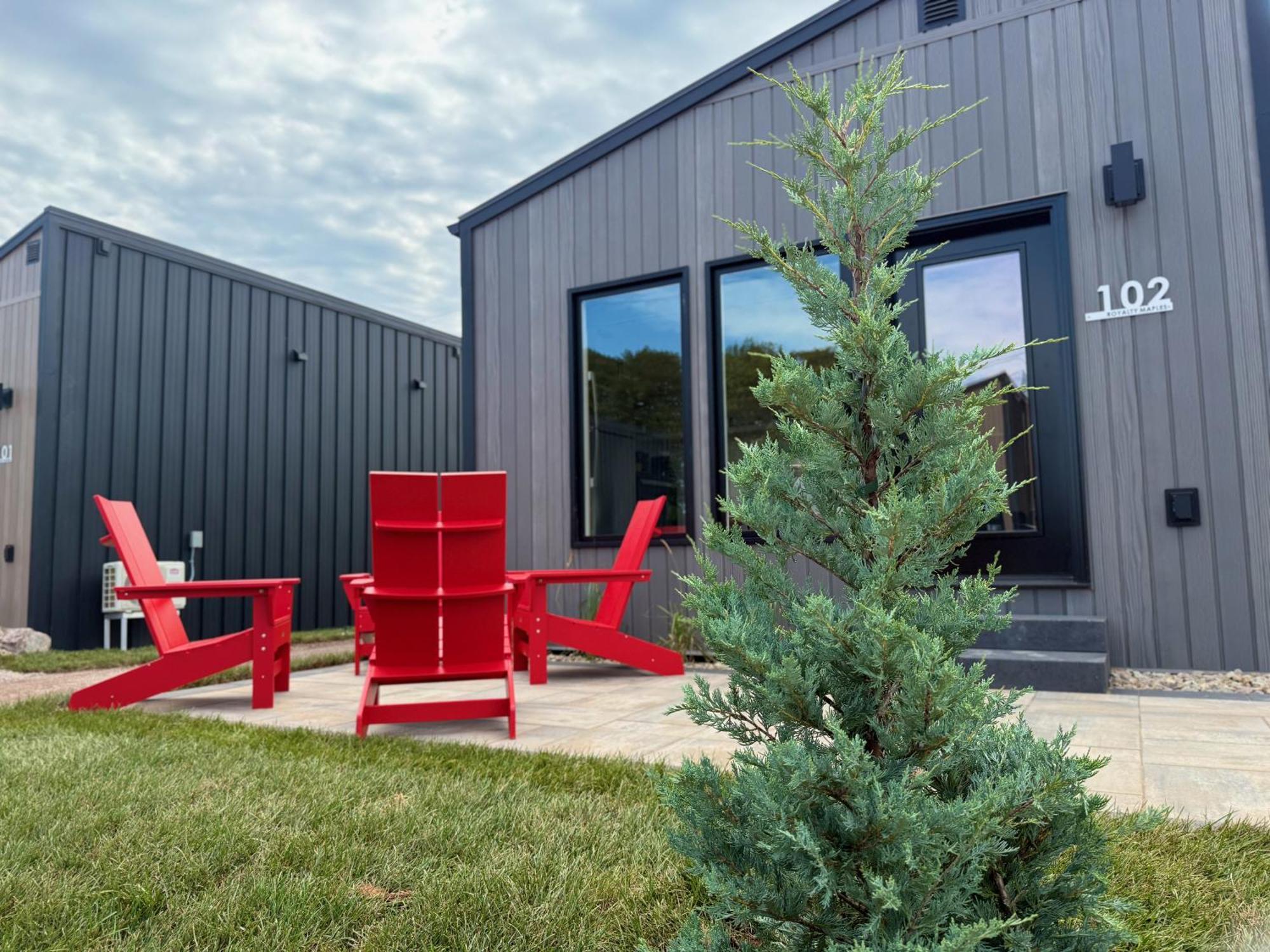 One-Bedroom Cottage,1697973102:JPEG