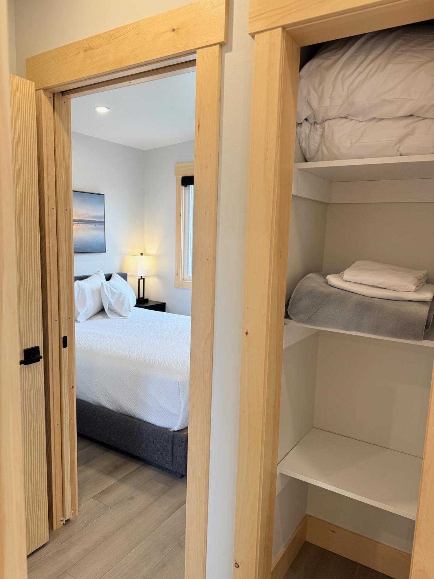 Two-Bedroom Cottage,1697973122:JPEG