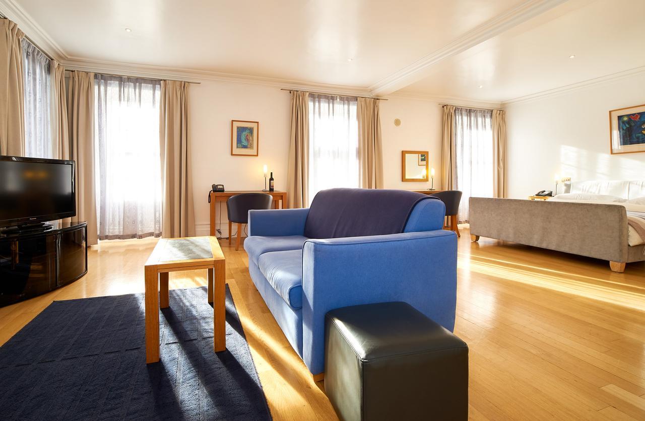 Castle Suite,640592355:JPEG