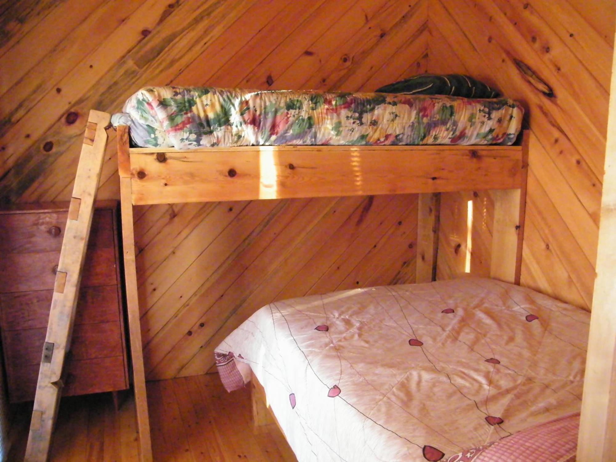 Three-Bedroom Chalet,708188989:JPEG
