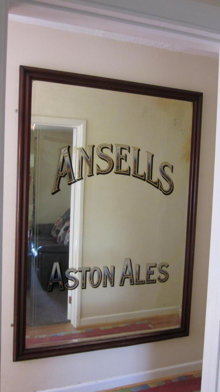 One-Bedroom House,719954860:JPEG