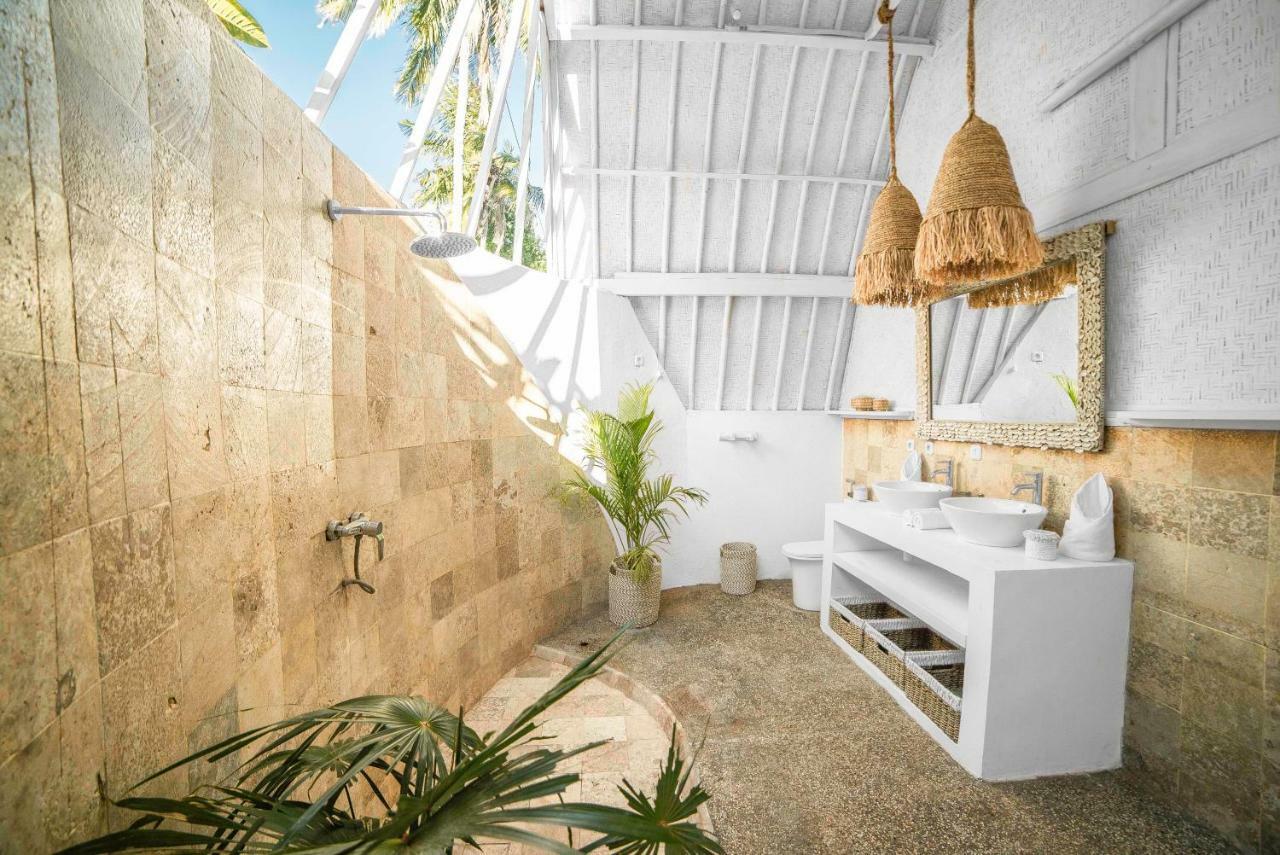 One-Bedroom Bungalow with Garden View