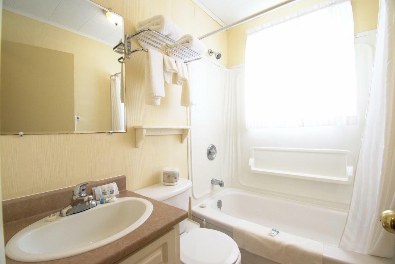 Deluxe Two Bedroom Cottage