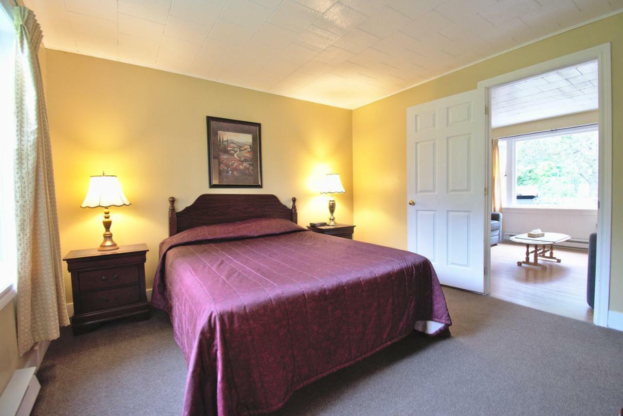 One Bedroom Deluxe Duplex Cottage