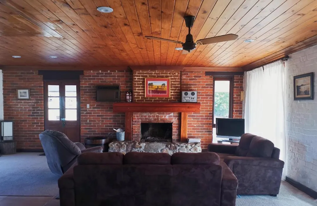 Hunter Habit Cottages-1