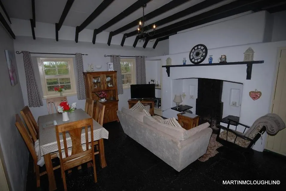 Lough Derg Thatched Cottages-1