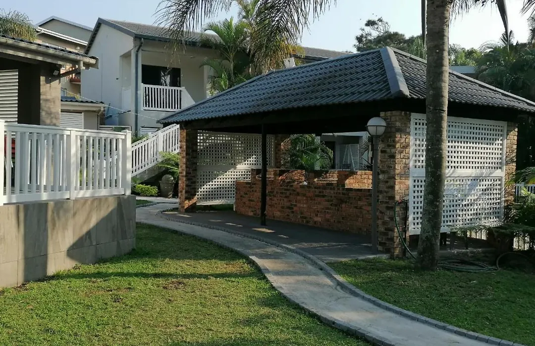 Peace Cottages Uvongo.-1