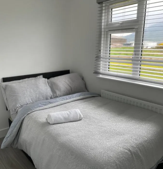 Castle View Chalet By Clonlum Cottages-1