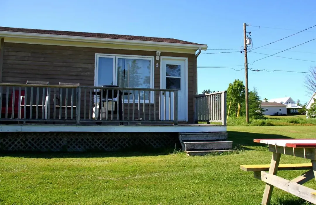 Rustico Acres Cottages-1