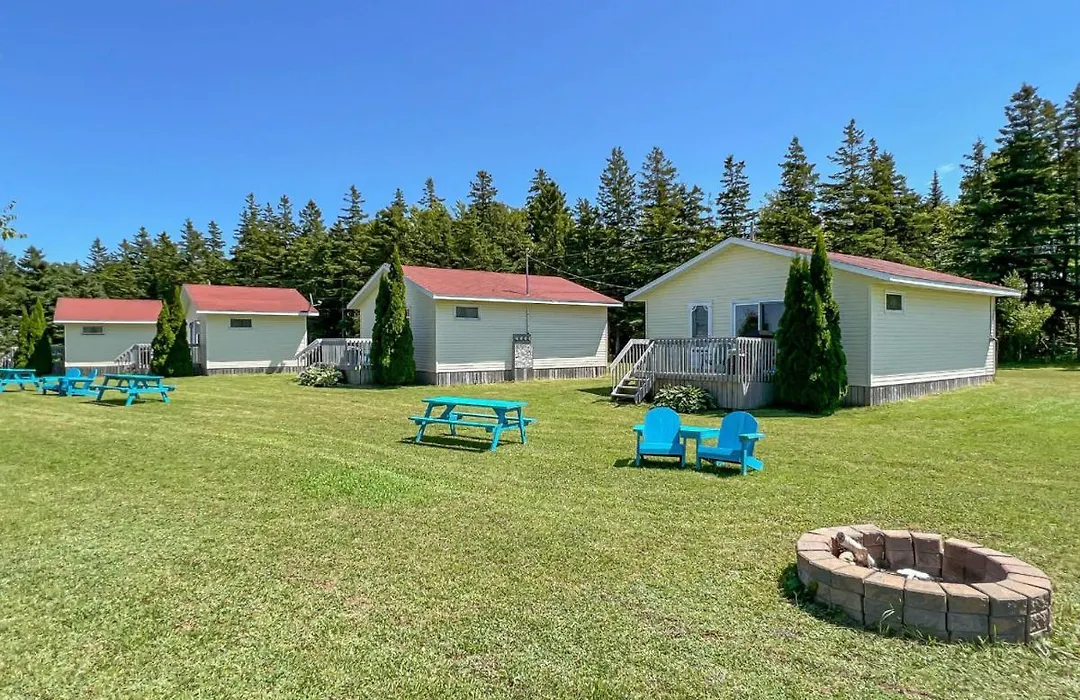 Baywatch Lighthouse Cottages & Motel-1
