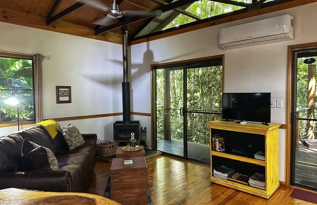 Crater Lakes Rainforest Cottages-1