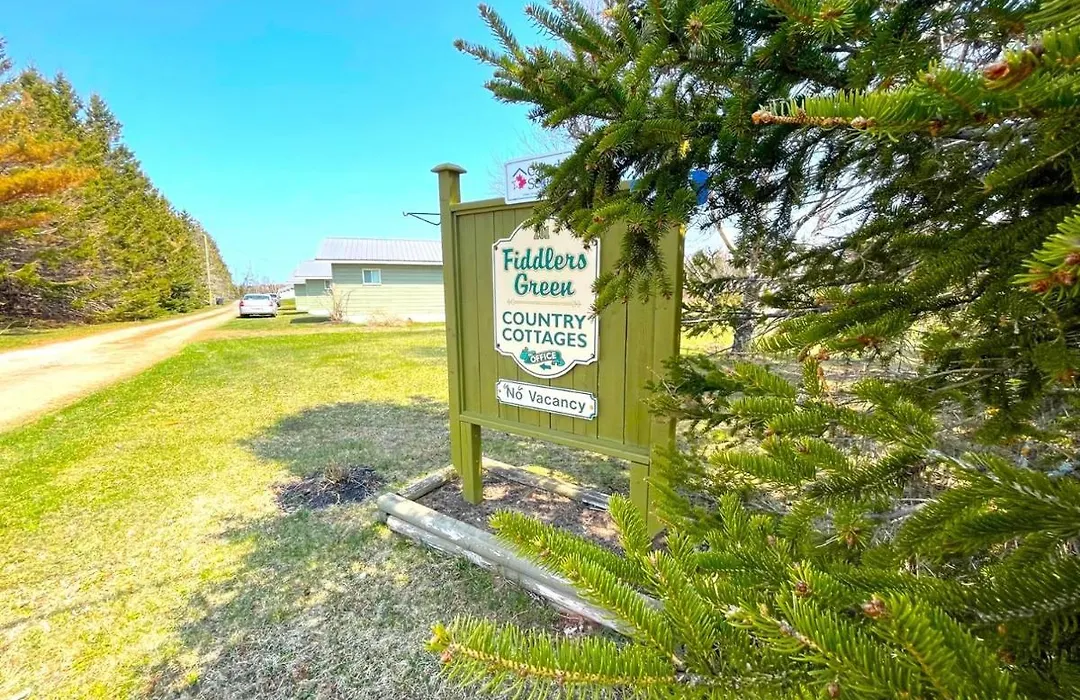 Fiddlers Green Country Cottages-1