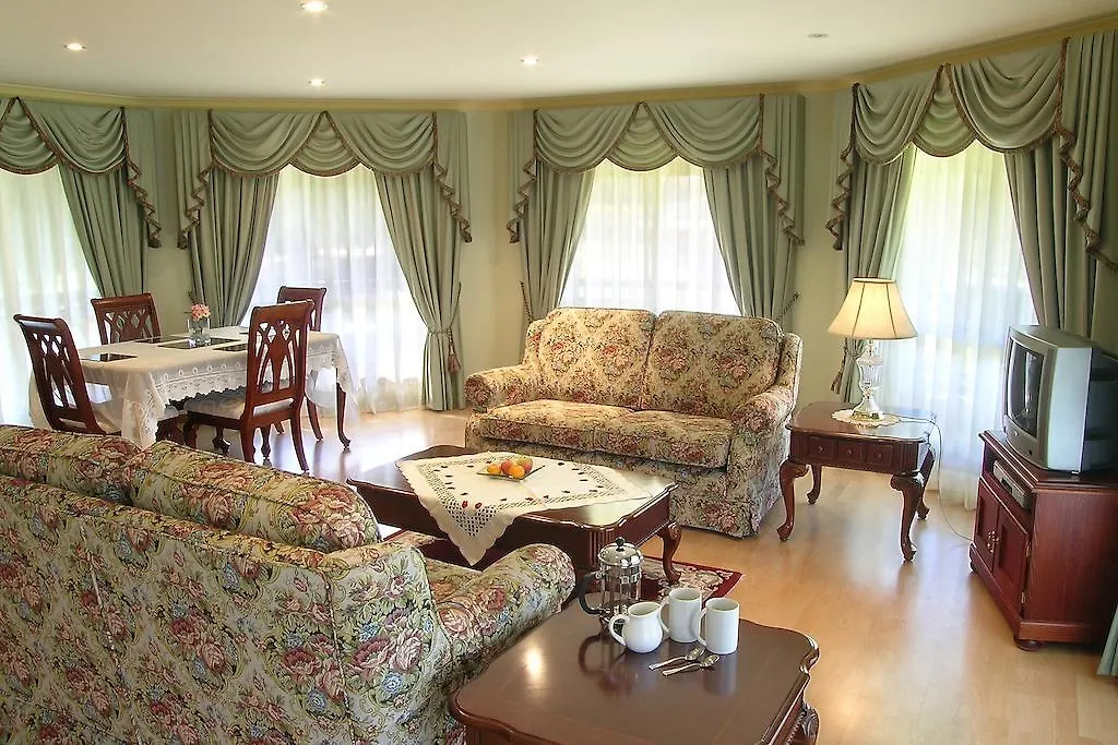 Carolynnes Cottages-1