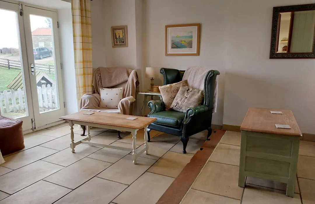Meadowbeck Holiday Cottages-1