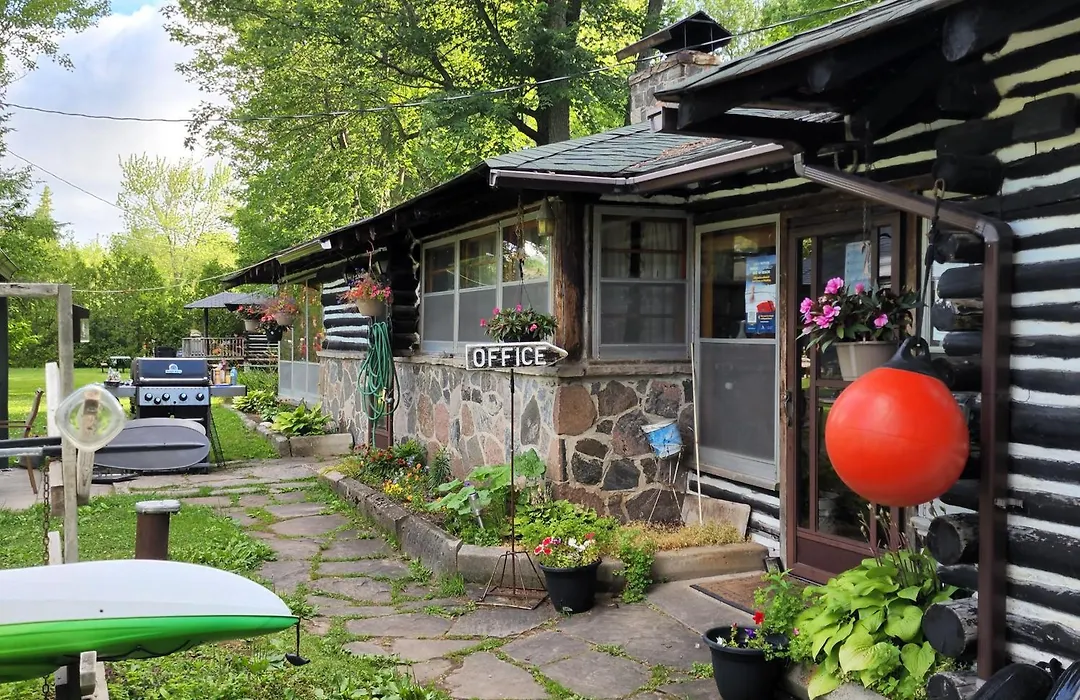 Balsam Lake Villa Cottages-1