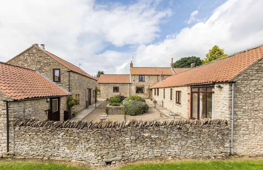 Valley View Farm Holiday Cottages-1