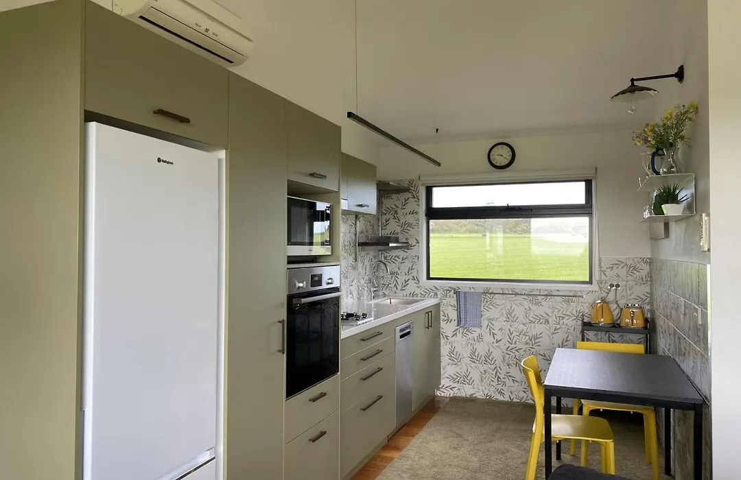 Black Cockatoo Cottages-1