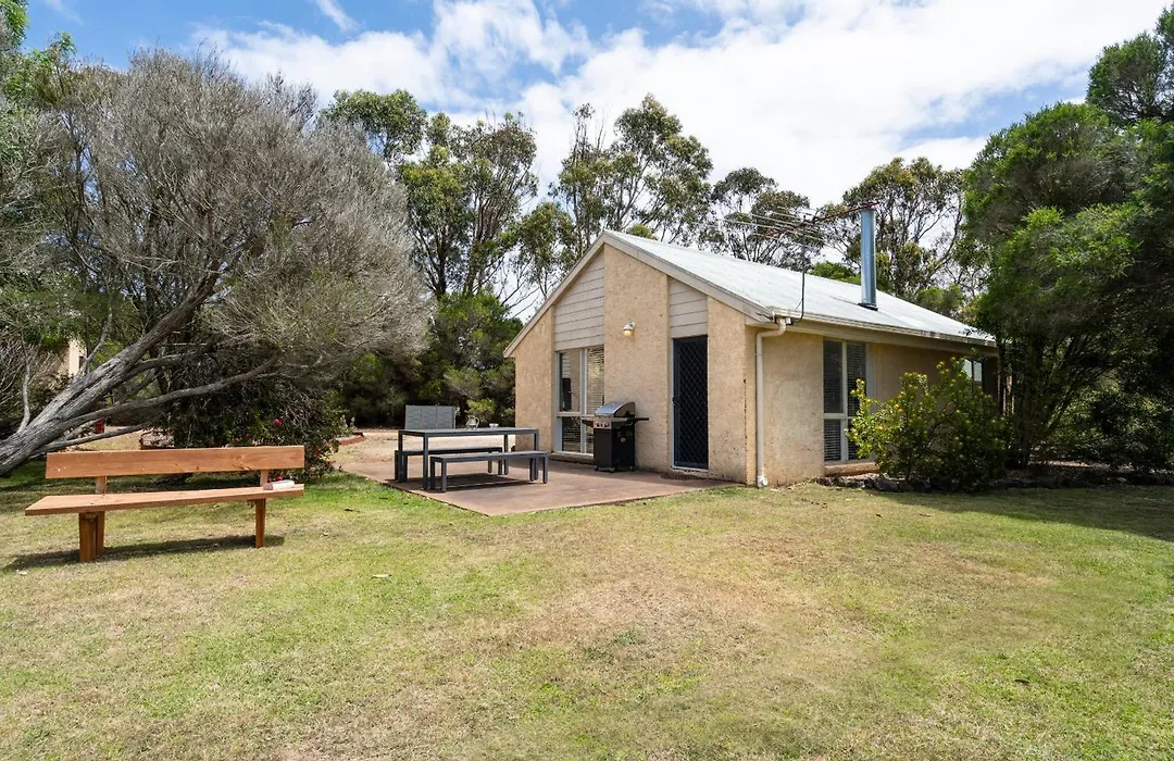 Bells Beach Cottages - Pet Friendly Cottage With Wood Heater-1