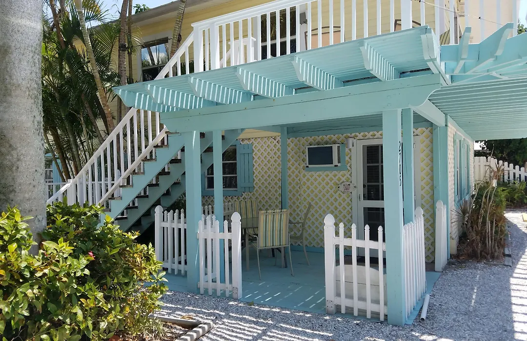 Cedar Cove Resort & Cottages-1