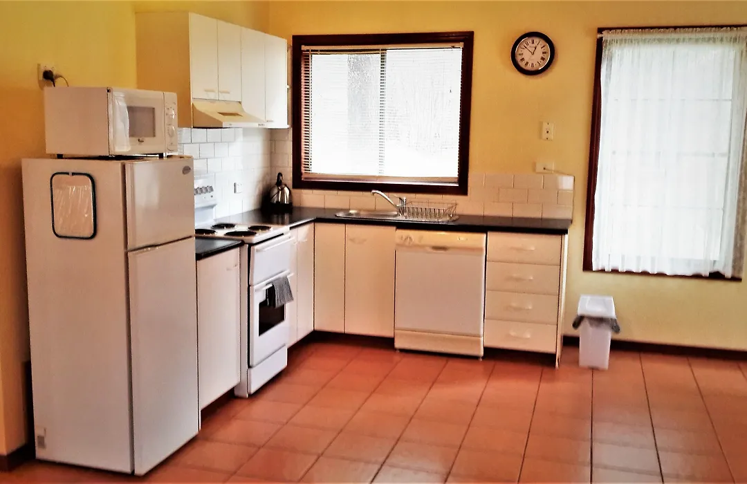 Heatherlie Cottages Halls Gap-1