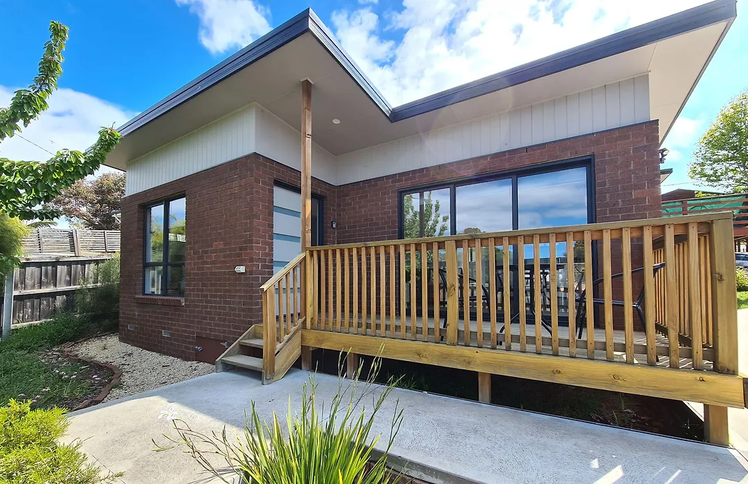 Cedar Cottages Blackmans Bay-1