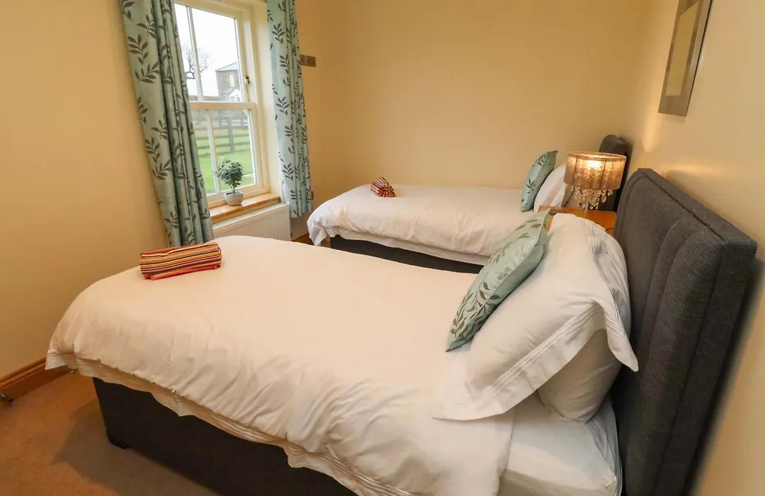 Bank Top Cottage-1