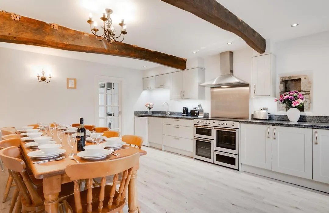 6 Bed In Tosside Near Settle Oc-Ds101-1