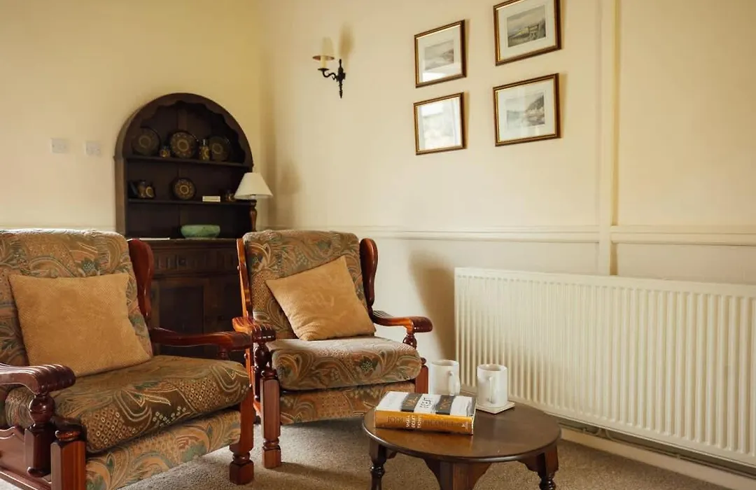 Barn Cottage - Family-Friendly Cottage With Heated Indoor Pool-1