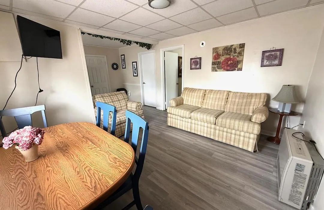 Crosswinds Motel-1