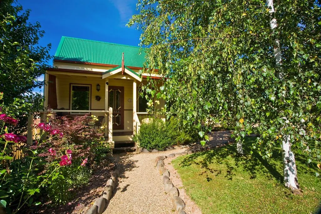 Autumn Abode Cottages-1