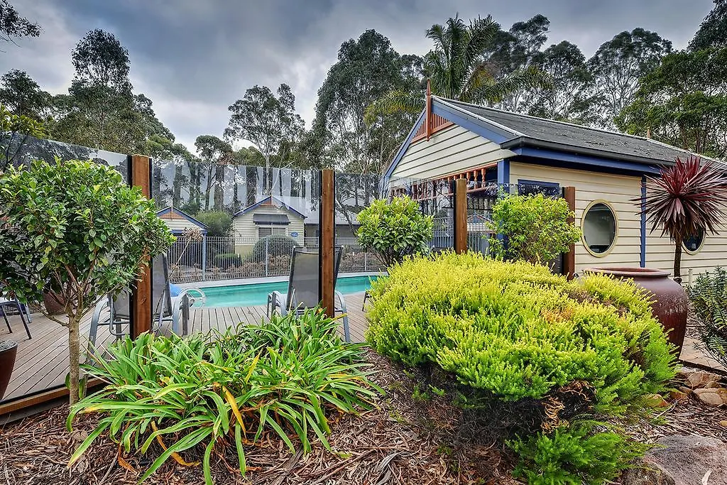 Waverley House Cottages-1