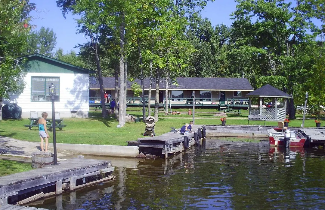 Chalkley'S Sandy Bay Cottage Resort-1