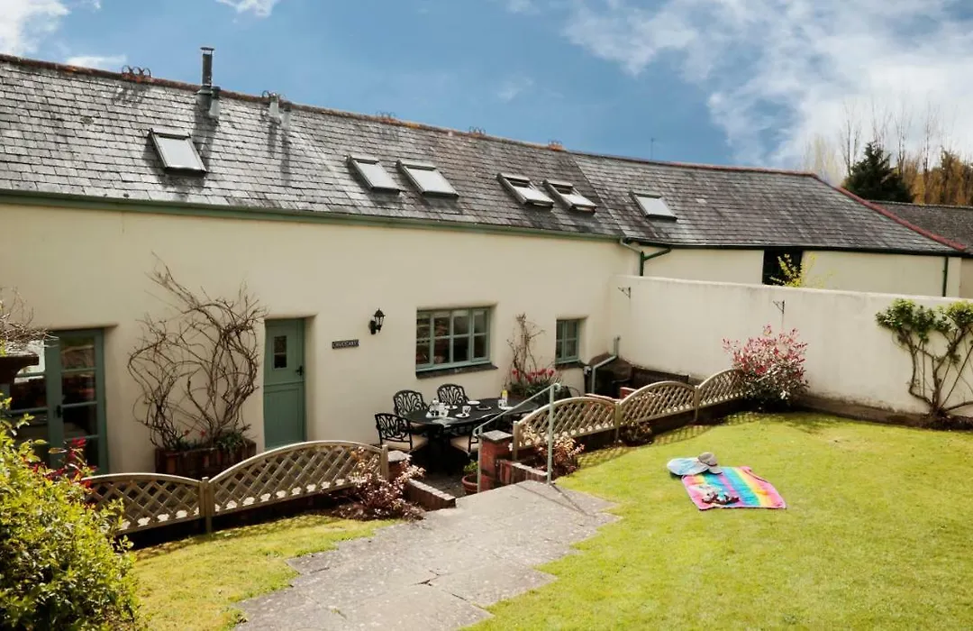 Long Barn Holiday Cottages-1