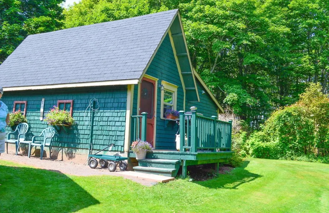 Bugaboo Cottages-1