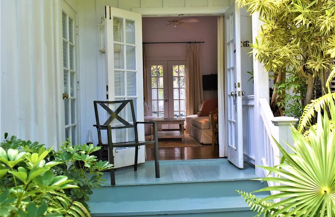 Simonton Court Historic Inn & Cottages-1