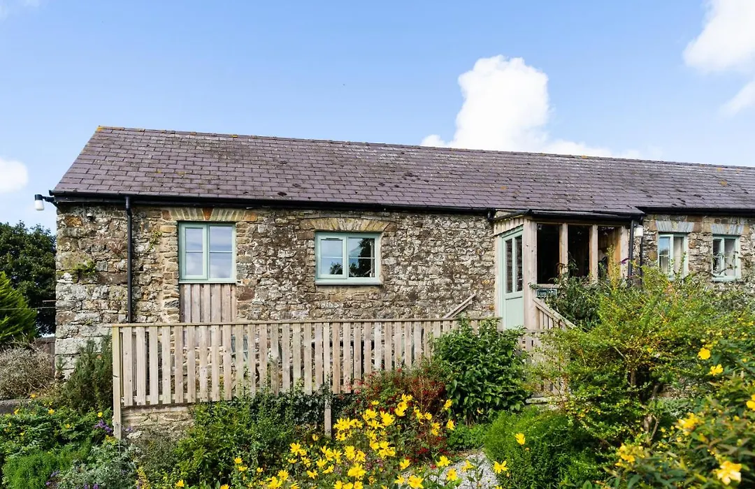 Cwm Connell Coastal Cottages-1