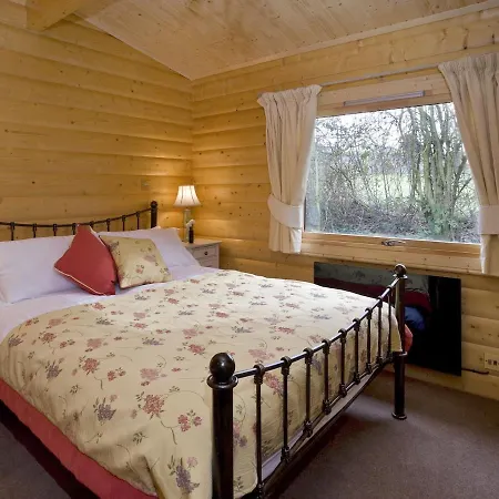 Cherbridge Lodges - Riverside Lodges, Short Lets-2