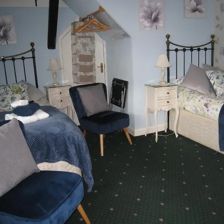 Rosebud Cottage Guest House-2