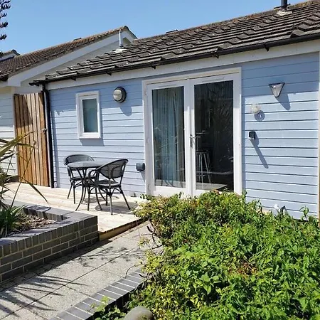West Bay Cottages Yarmouth Isle Of Wight-3