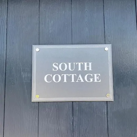 South Cottage - Garden, Views, Parking, Dogs, Cheshire, Walks, Family-3