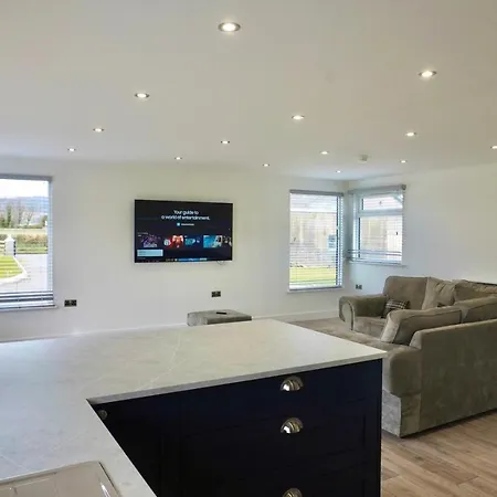 Castle View Chalet By Clonlum Cottages-3