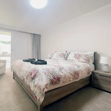 Sanctuary Park Cottages-2
