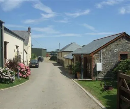 Frankaborough Farm Holiday Cottages-2