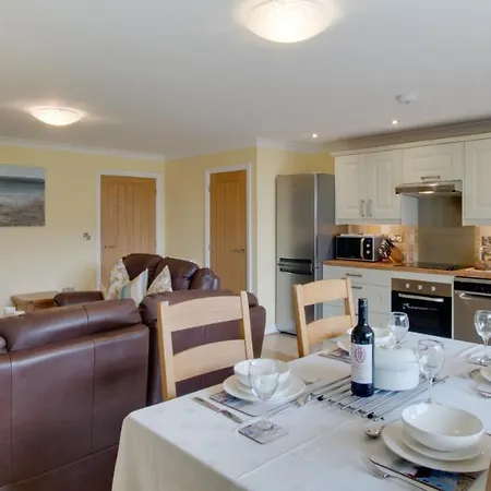Apricot Cottage-2