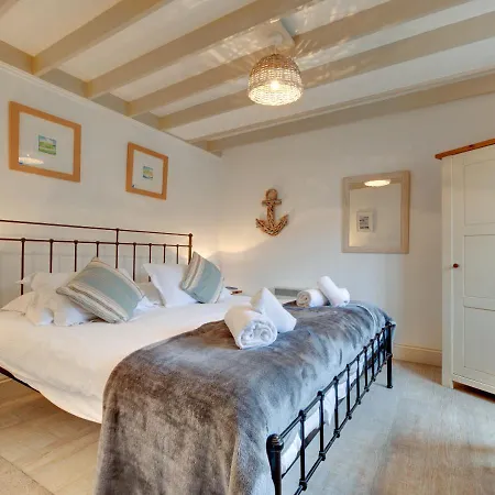 No4 Cliff House Cottages-2